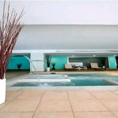 Апартаменты Elegante Alojamiento Con Piscina A 200 M Del Mar. Бенальмадена Экстерьер фото