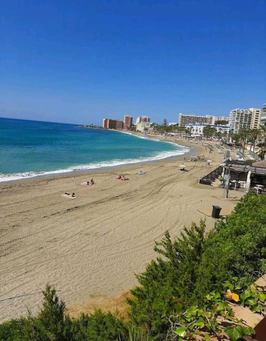 Апартаменты Elegante Alojamiento Con Piscina A 200 M Del Mar. Бенальмадена Экстерьер фото