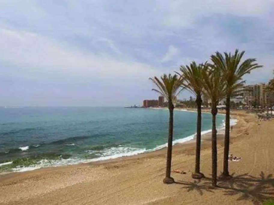 Апартаменты Elegante Alojamiento Con Piscina A 200 M Del Mar. Бенальмадена Экстерьер фото