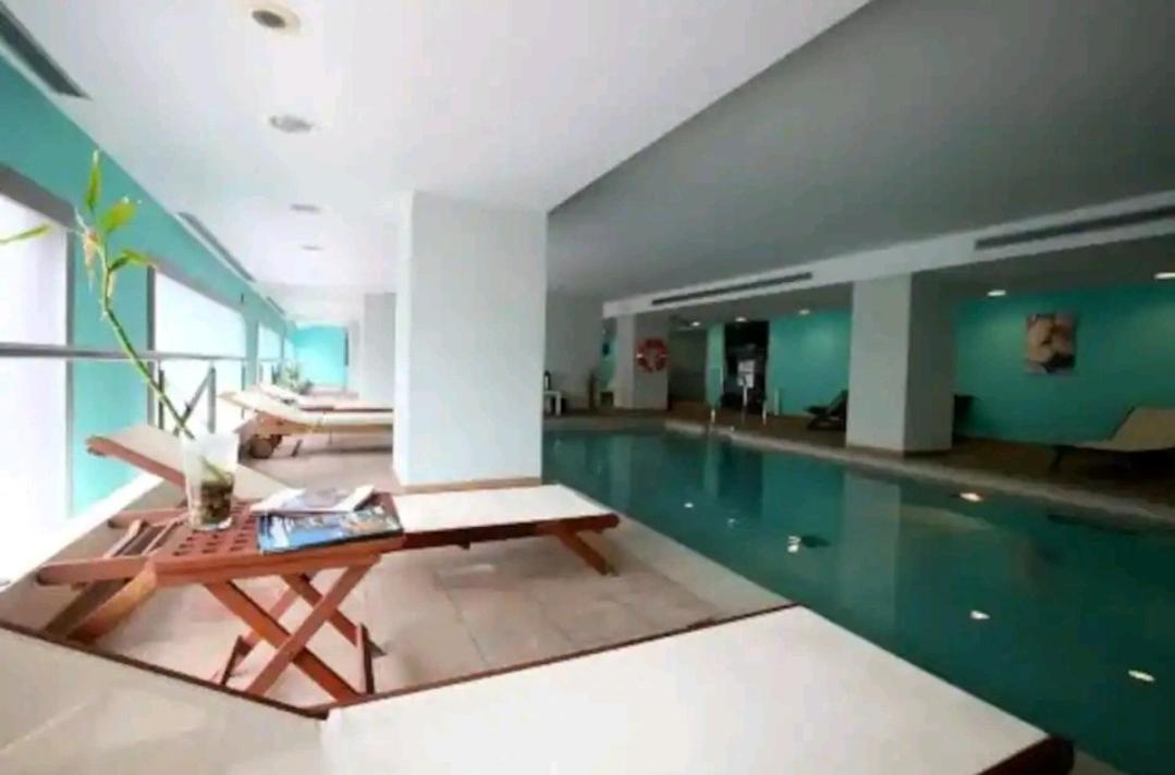 Апартаменты Elegante Alojamiento Con Piscina A 200 M Del Mar. Бенальмадена Экстерьер фото
